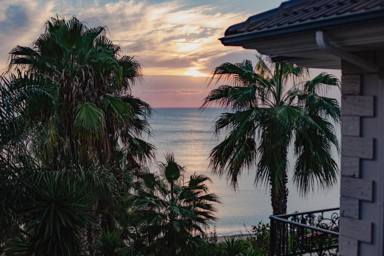 Orraon Lux Aparts Preveza Bagian luar foto