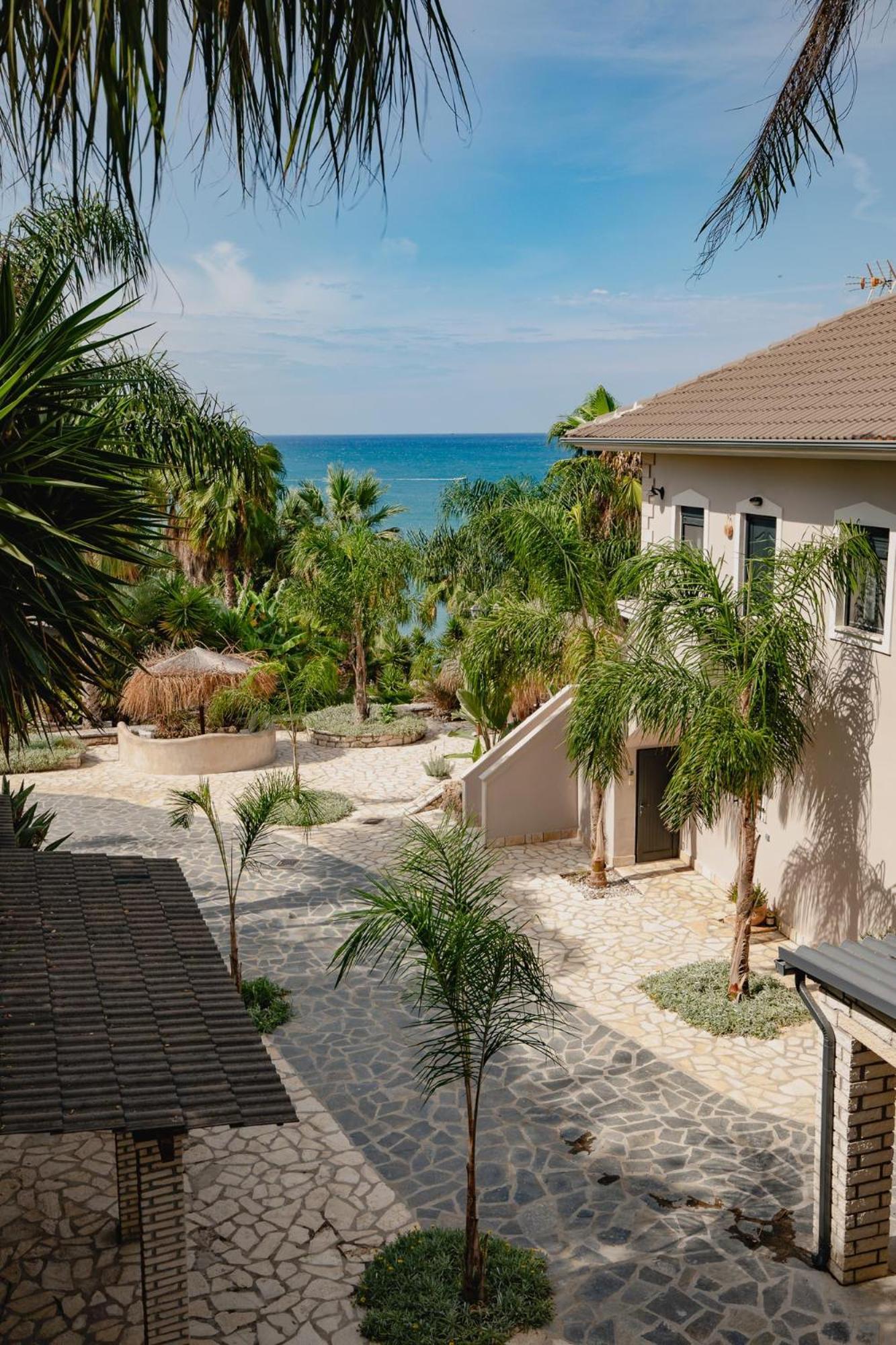 Orraon Lux Aparts Preveza Bagian luar foto